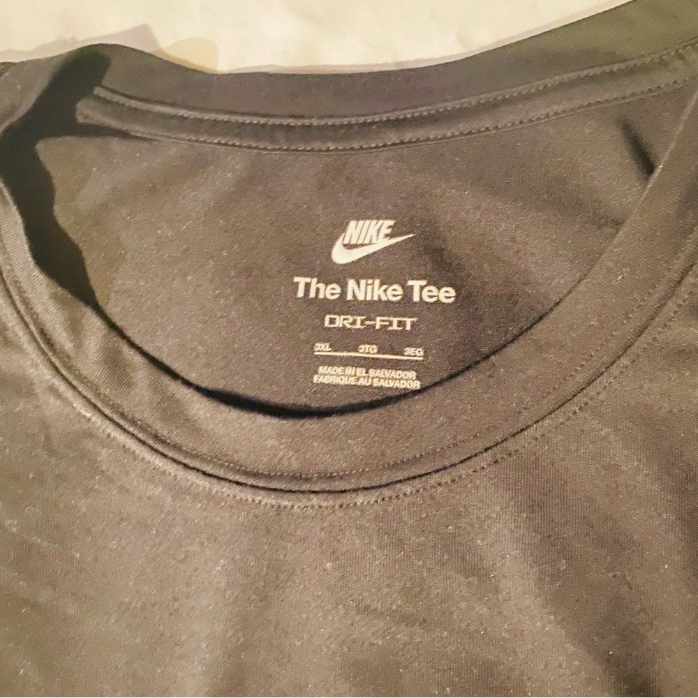 Nike Men's Black Short Sleeve Tee NWOT - Picture 6 of 6